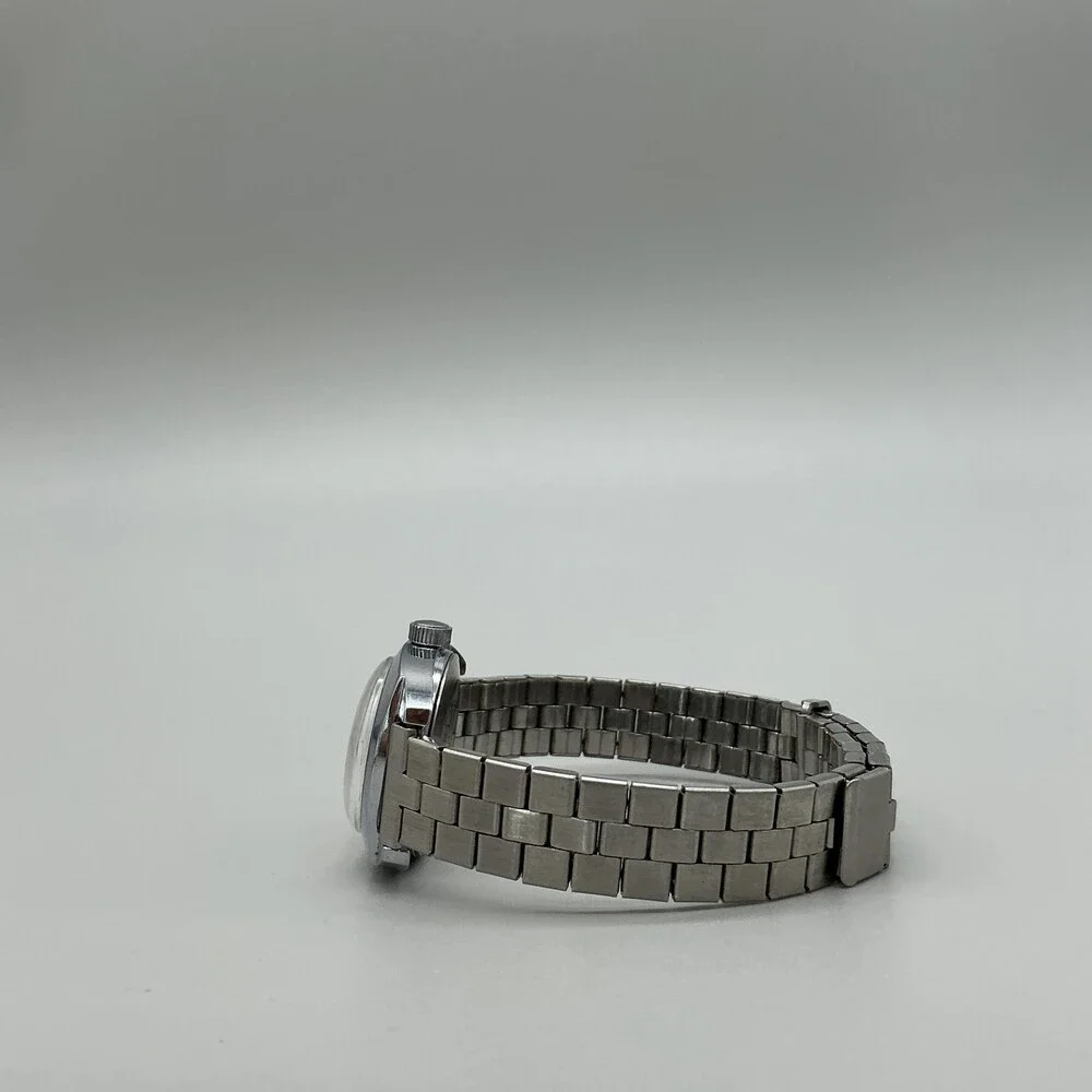 Vintage Timex Womens Watch 24mm White Dial Silver Bracelet Manual Wind Date